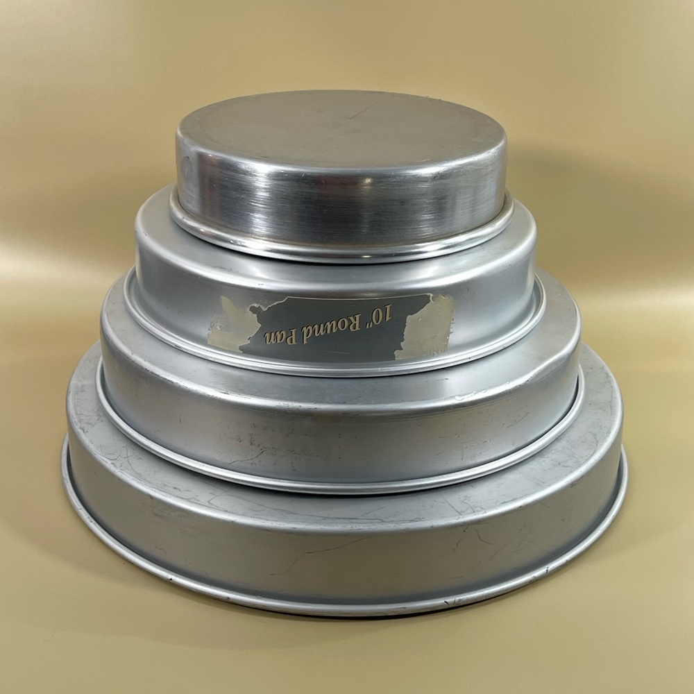 Wilton & Fat Daddio's Set of 4 Round Cake Pan